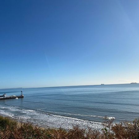 Bournemouth Beachfront Retreat 3 Bedroom 3 Bathroom Seaside B&B With Free Parking 外观 照片