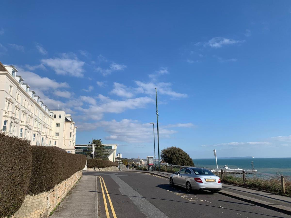 Bournemouth Beachfront Retreat 3 Bedroom 3 Bathroom Seaside B&B With Free Parking 外观 照片