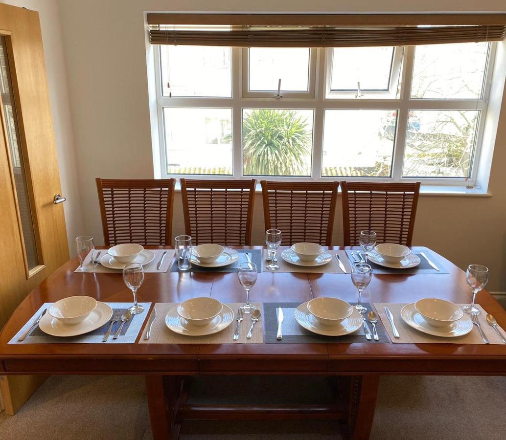 Bournemouth Beachfront Retreat 3 Bedroom 3 Bathroom Seaside B&B With Free Parking 外观 照片