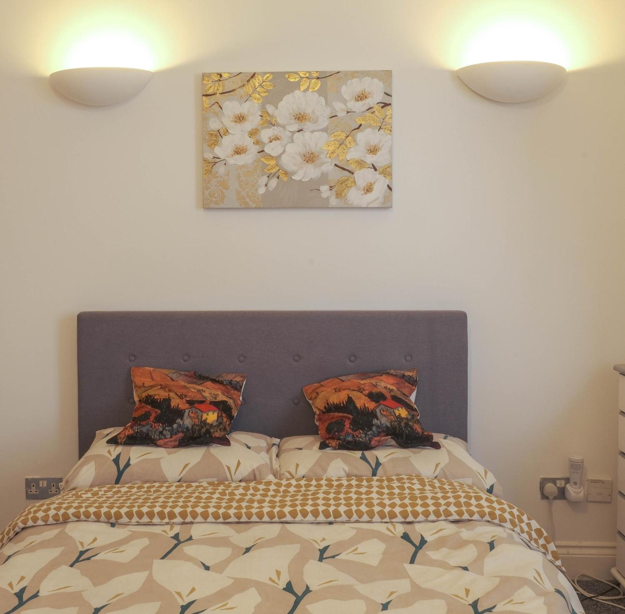 Bournemouth Beachfront Retreat 3 Bedroom 3 Bathroom Seaside B&B With Free Parking 外观 照片
