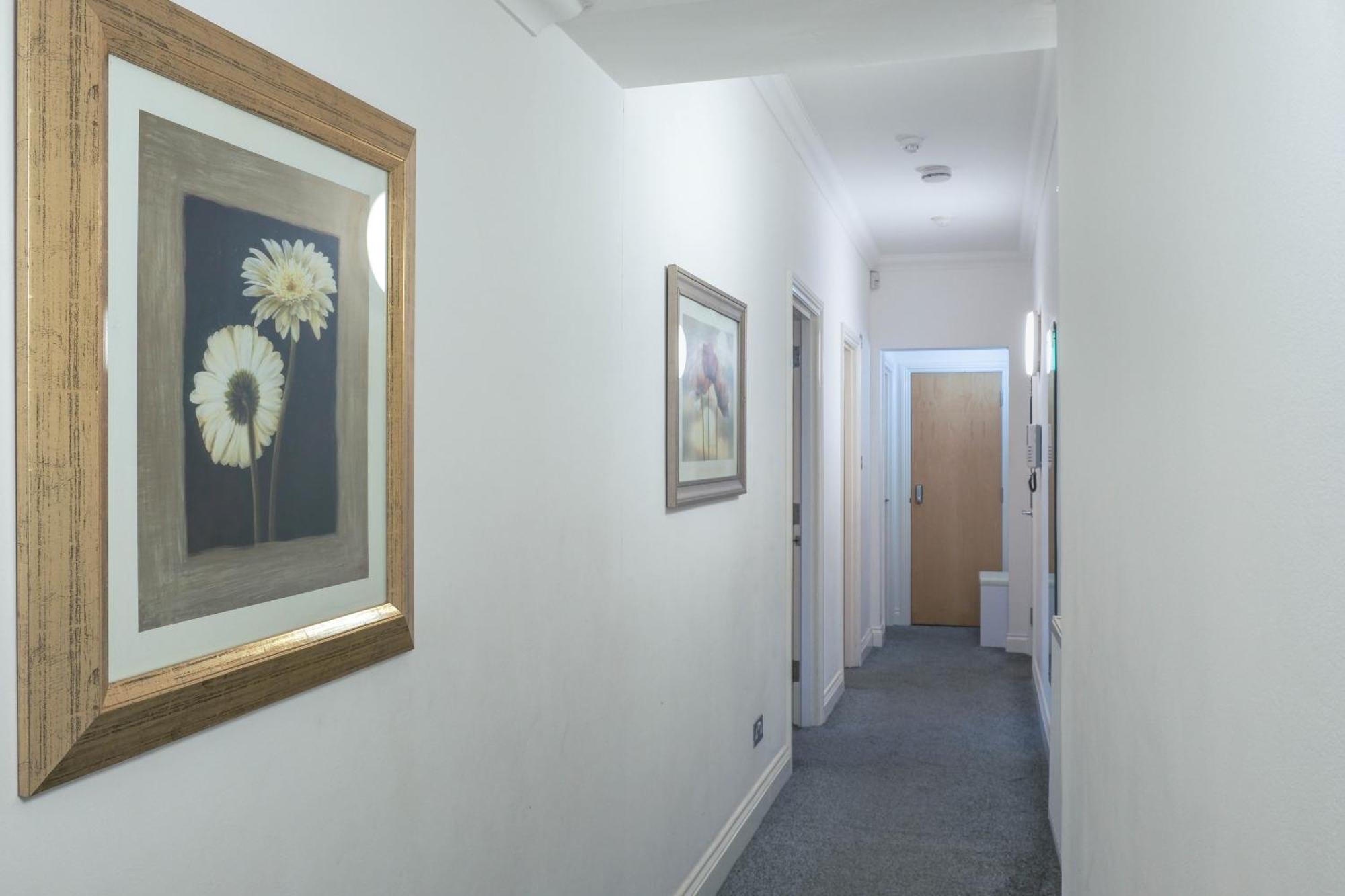 Bournemouth Beachfront Retreat 3 Bedroom 3 Bathroom Seaside B&B With Free Parking 外观 照片