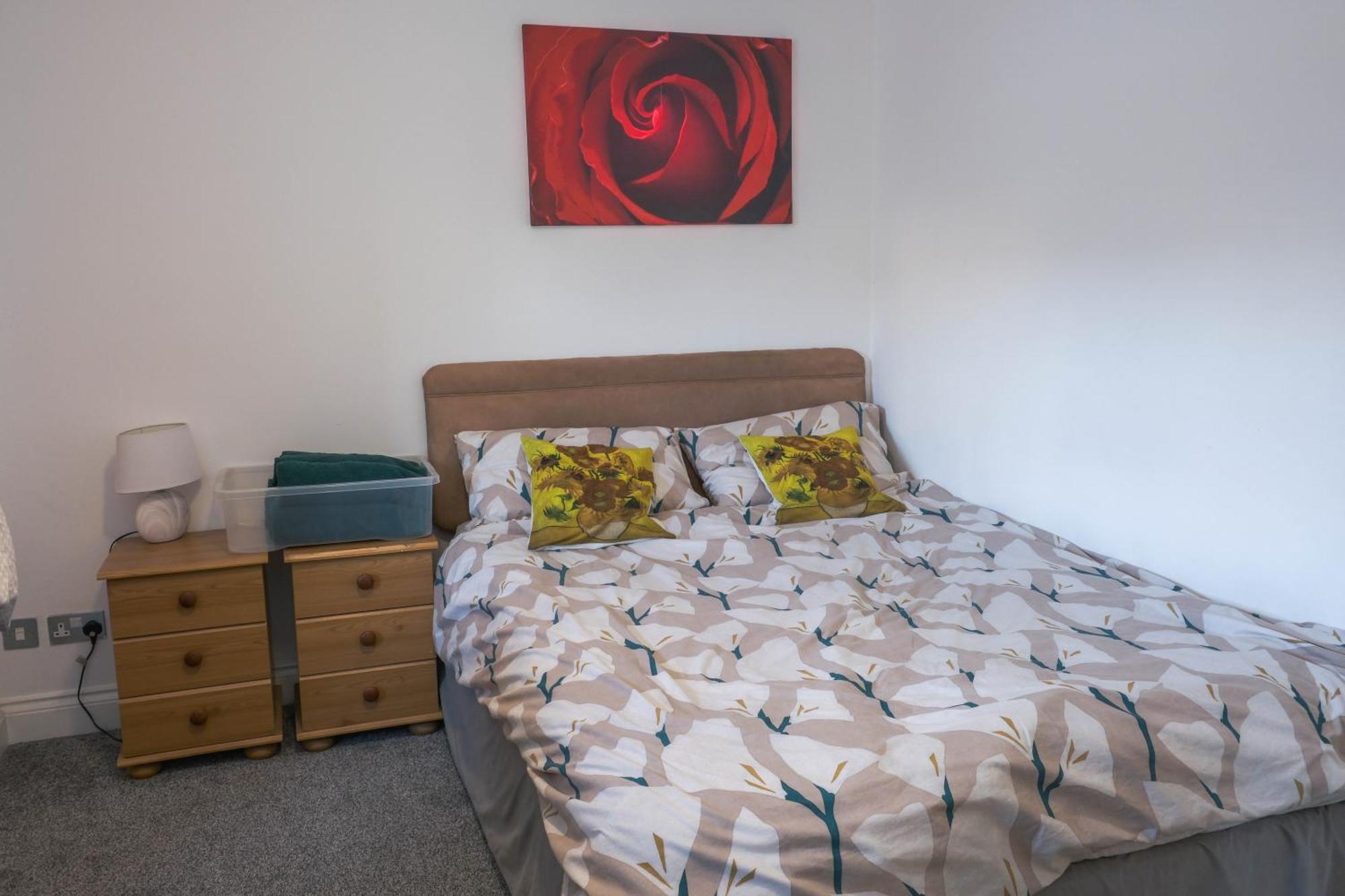 Bournemouth Beachfront Retreat 3 Bedroom 3 Bathroom Seaside B&B With Free Parking 外观 照片