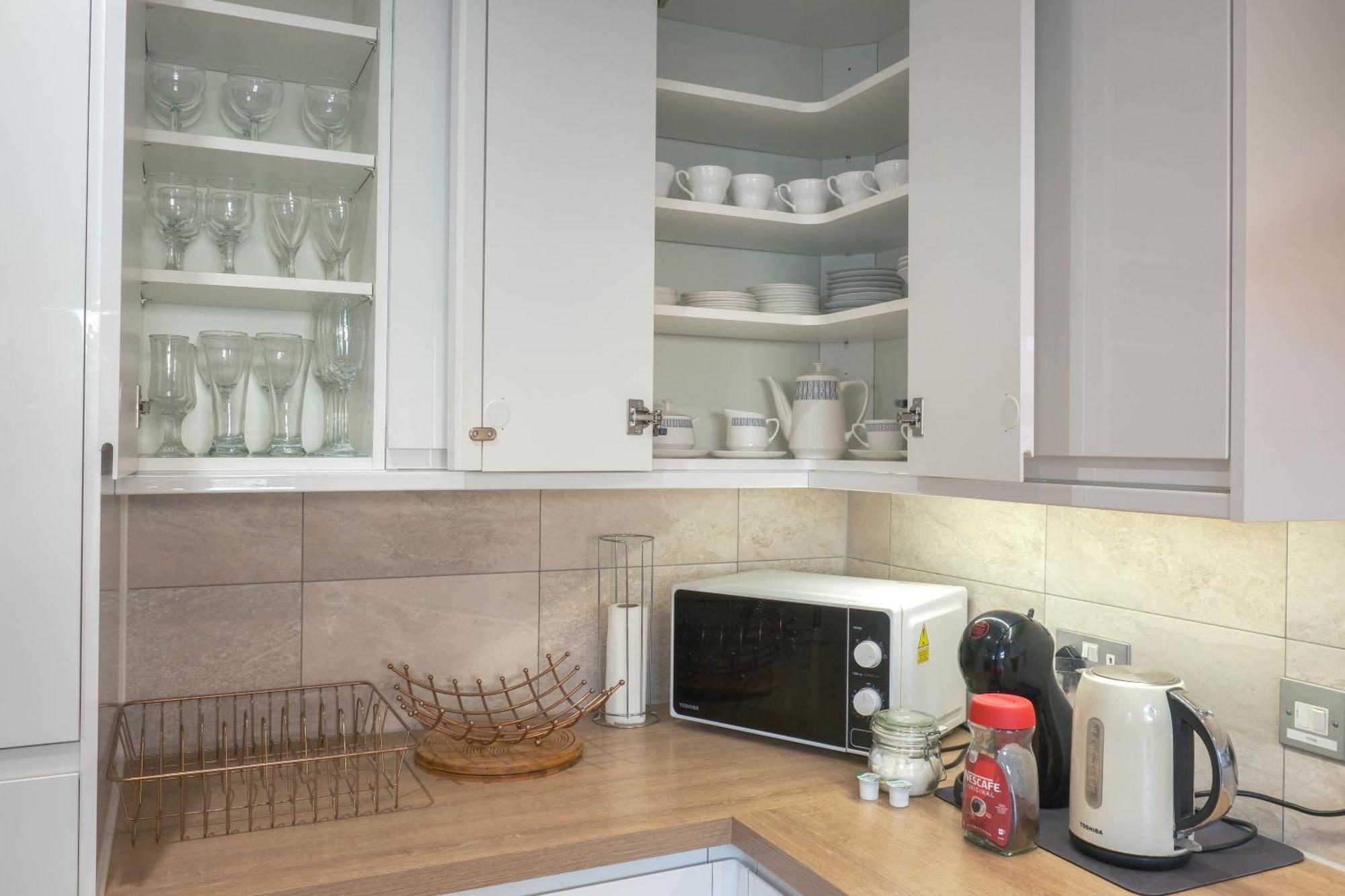 Bournemouth Beachfront Retreat 3 Bedroom 3 Bathroom Seaside B&B With Free Parking 外观 照片