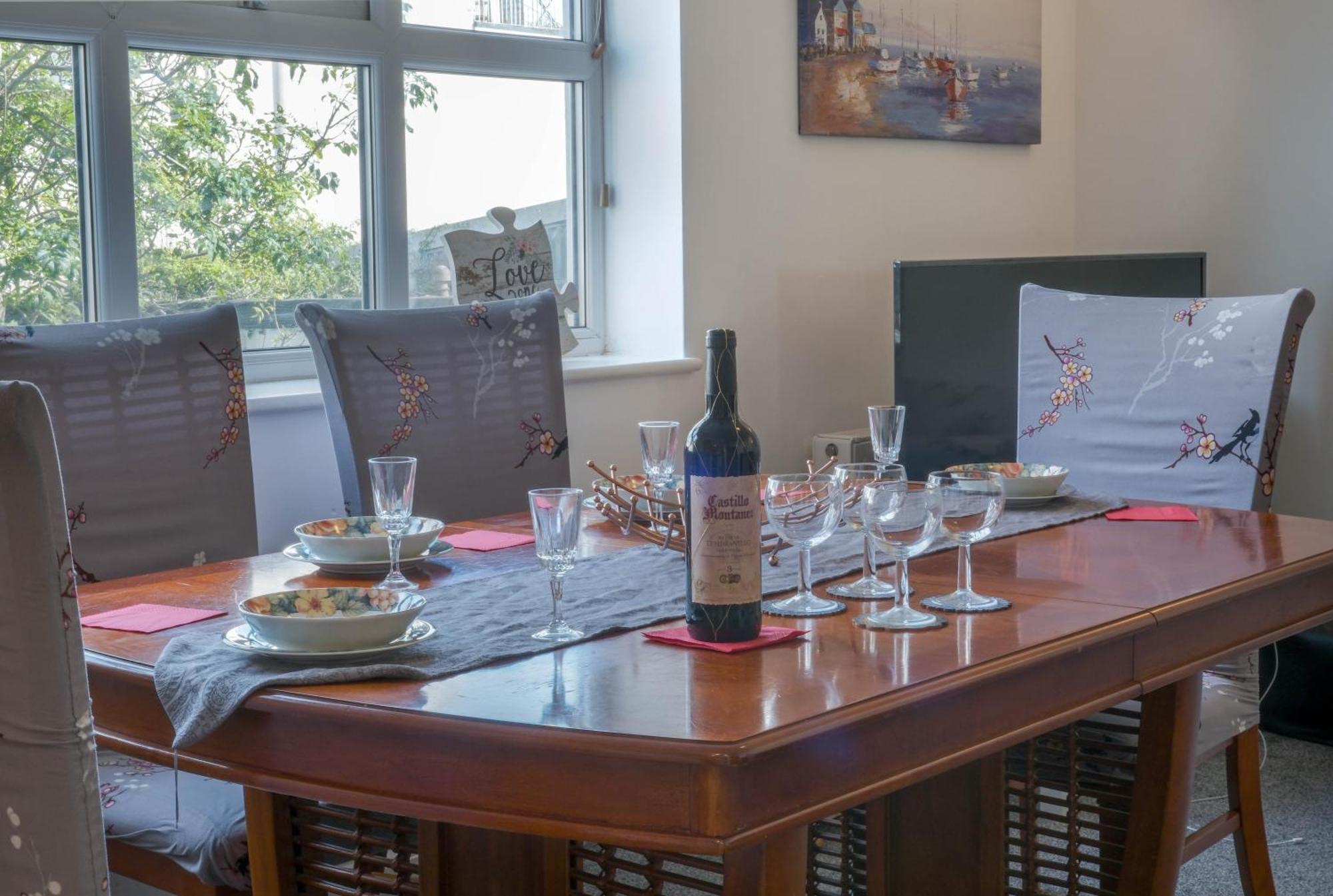 Bournemouth Beachfront Retreat 3 Bedroom 3 Bathroom Seaside B&B With Free Parking 外观 照片