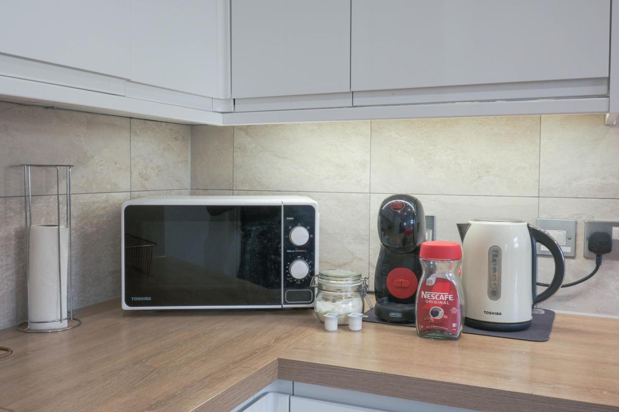 Bournemouth Beachfront Retreat 3 Bedroom 3 Bathroom Seaside B&B With Free Parking 外观 照片