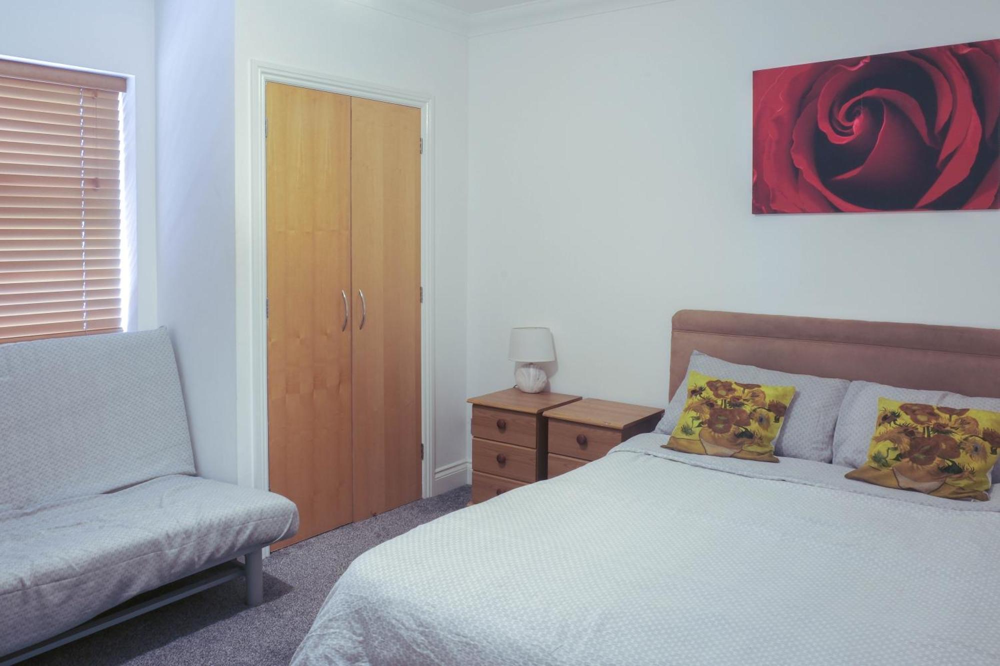 Bournemouth Beachfront Retreat 3 Bedroom 3 Bathroom Seaside B&B With Free Parking 外观 照片